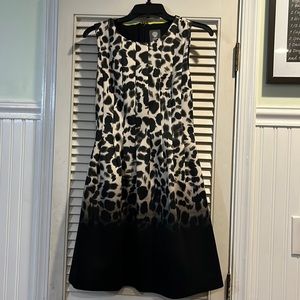 Leopard print dress with pockets